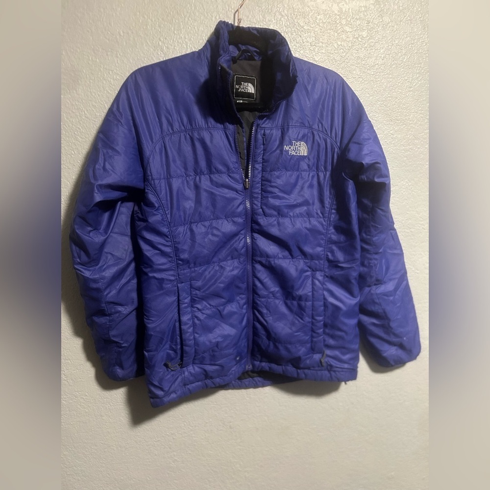 Women’s vintage north face puffer jacket